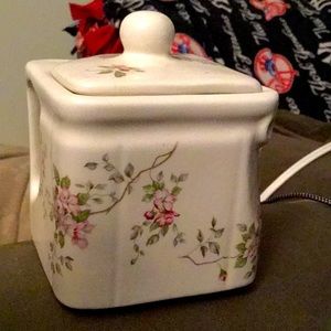 Empress Ironside square floral teapot!